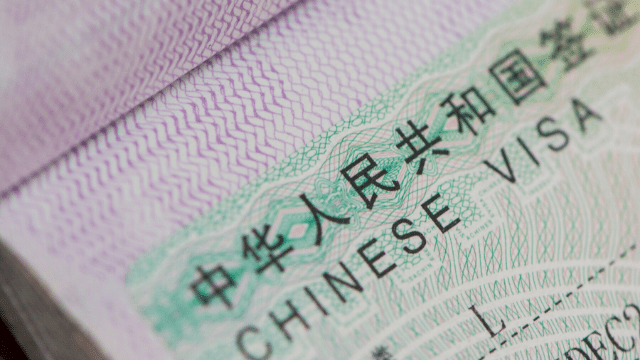 Đi du lịch Trung Quốc bắt buộc phải xin visa.