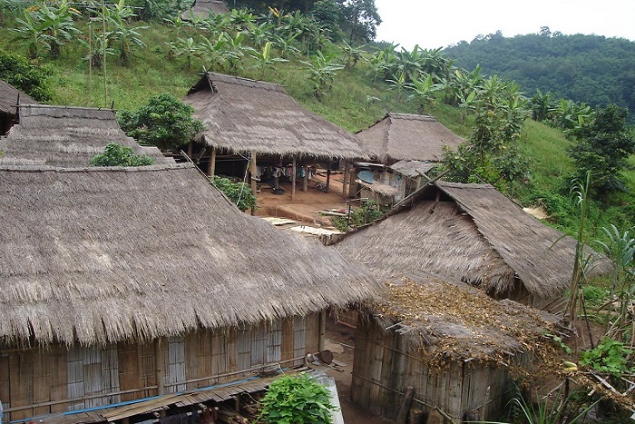 Làng cổ dài - Long Neck Village