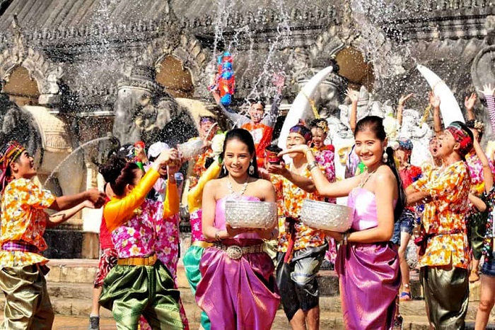 Mua Tour Thai Lan Dip Le Hoi Te Nuoc Songkran 4