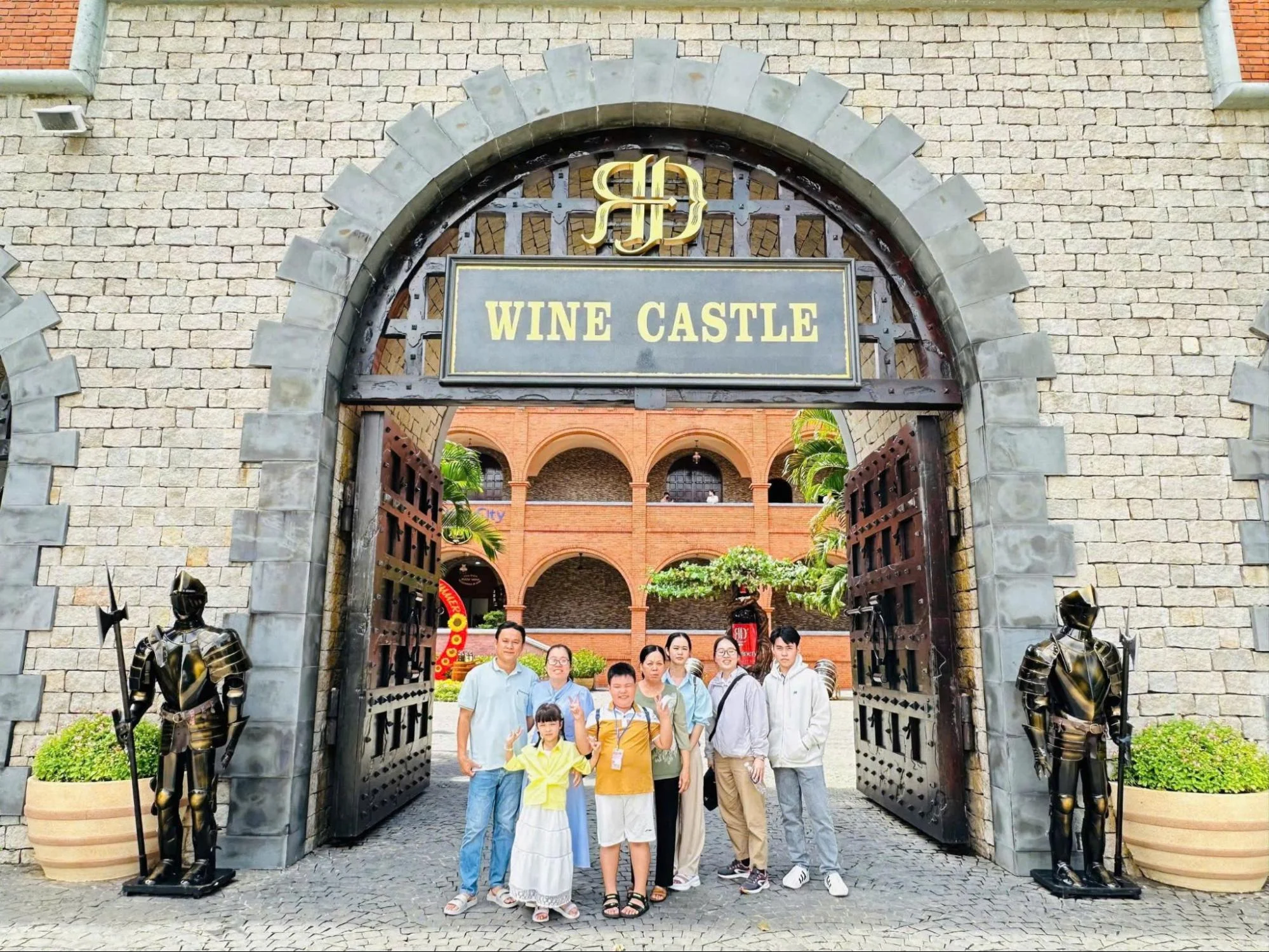 Vietkite chuyên thiết kế tour riêng biệt, đảm bảo trải nghiệm trọn vẹn, vừa vui chơi vừa gắn kết tập thể