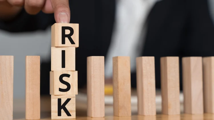 Bạn cần cân nhắc giải pháp visa phù hợp hơn nếu có nhu cầu ở lại Việt Nam lâu dài